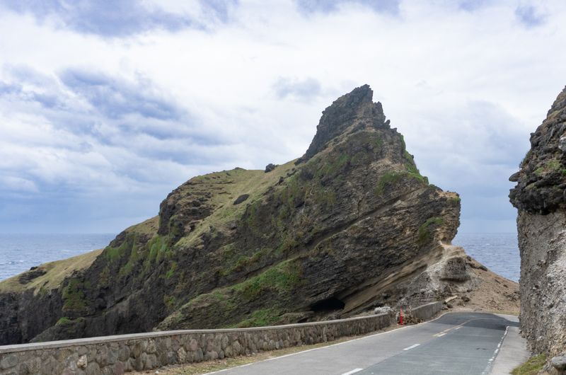 The formation by itself. Note its visible layers.