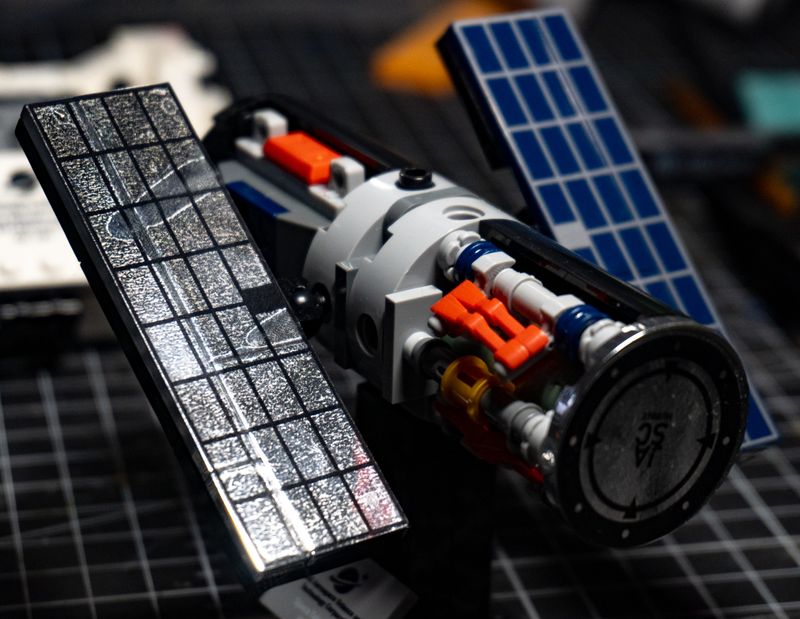 The included Hubble "replica"